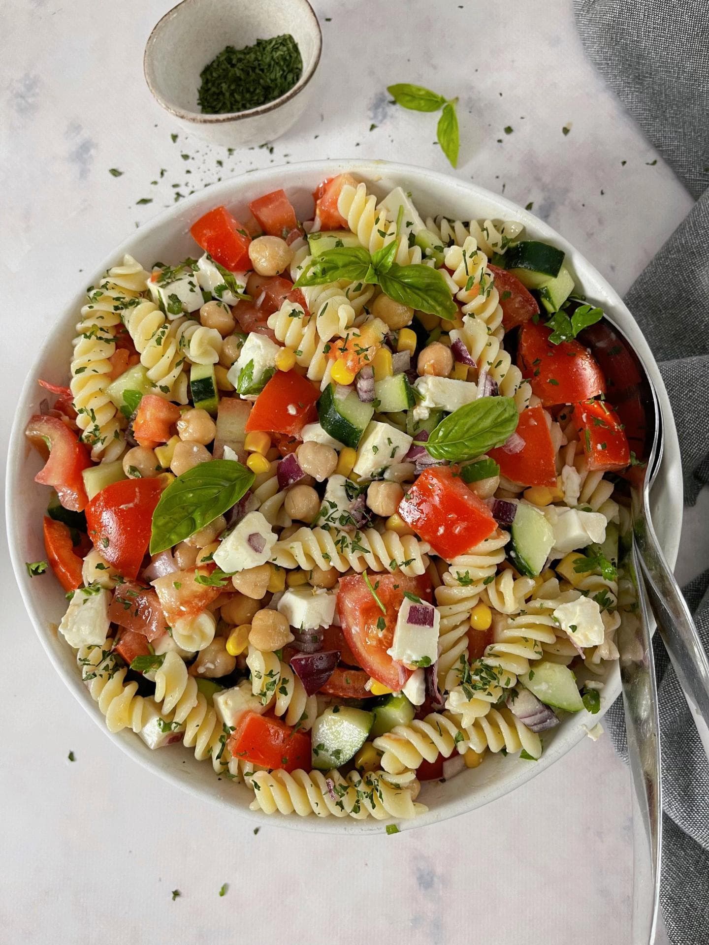 Salade de Fusilli aux Pois Chiches et Feta