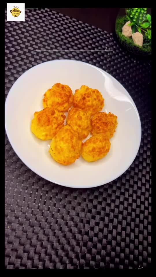 Pão de Queijo — Brazilian Cheese Bread
