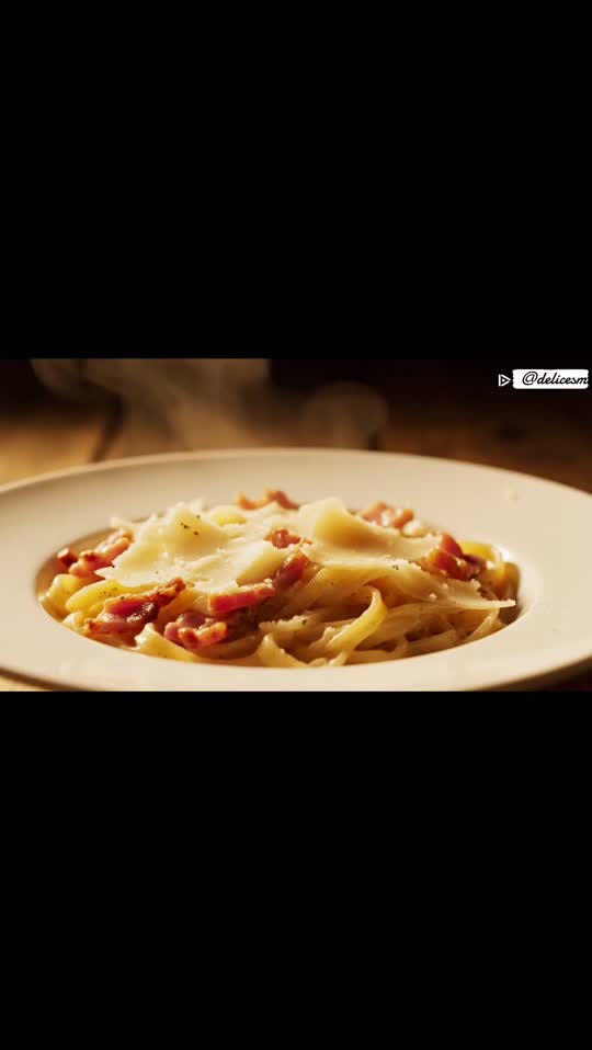 Spaghetti alla Chitarra au Bacon Croustillant et Crème de Parmesan