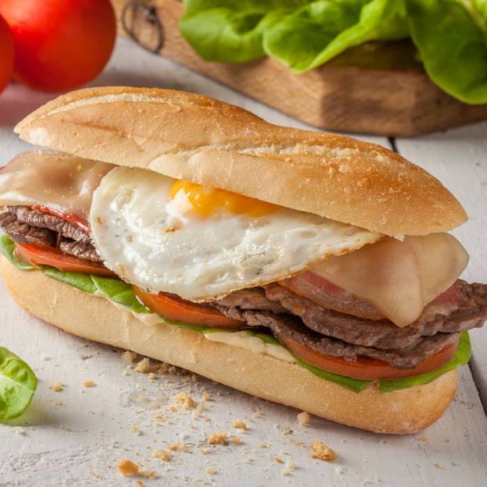 Chivito uruguayen