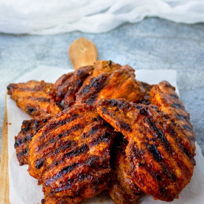 Poulet barbecue fumé et épicé à l'australienne