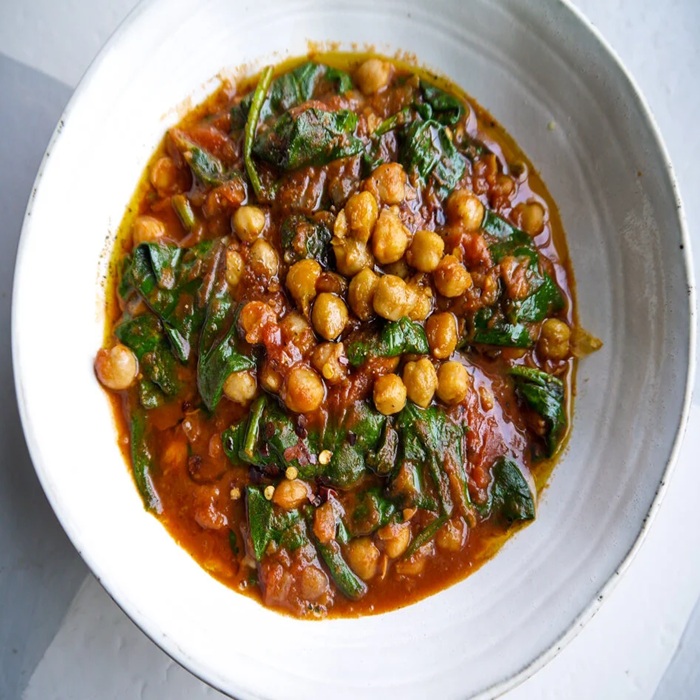Ragoût de pois chiches, chorizo et épinards