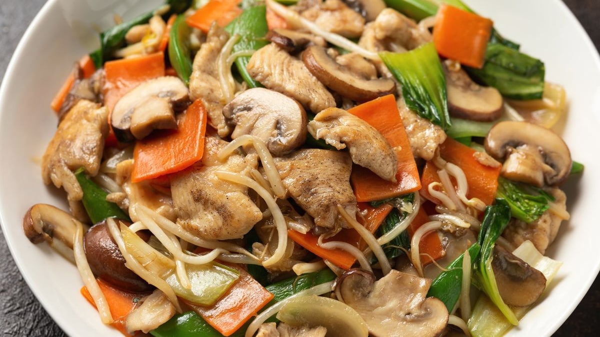 Chicken Chop Suey with Crispy Vegetables